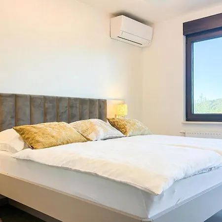 Cozy In With Wifi *